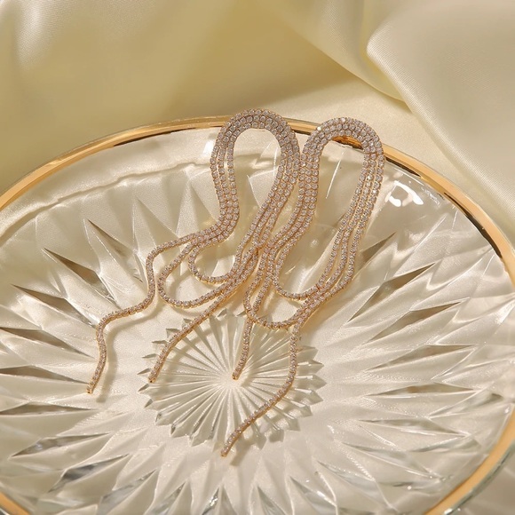 18K Gold Plated Glaring Zirconia Long Tassel Earrings - Picture 4 of 8